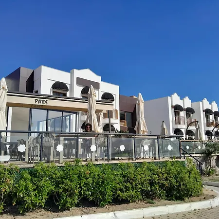 Ξενοδοχείο Small 3*