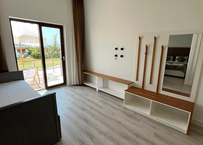 Small 3* Αλικαρνασσός