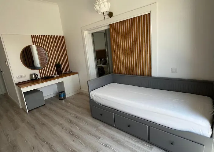 Small Αλικαρνασσός